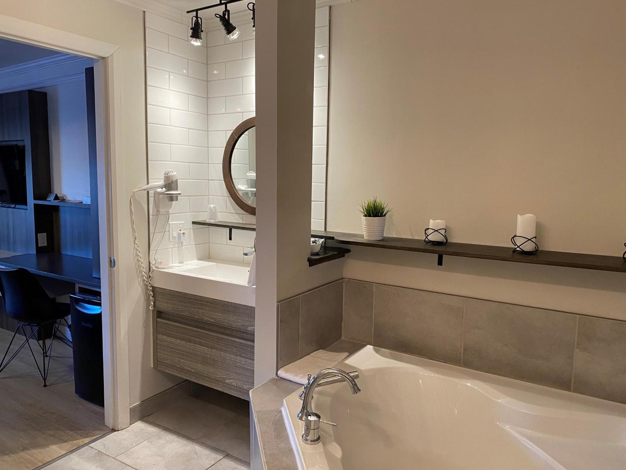 Centre-ville Hotel 3*